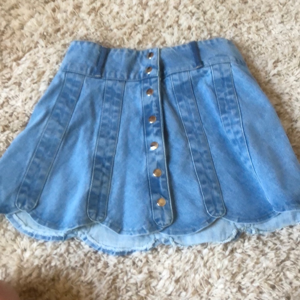 Adorable LF miniskirt